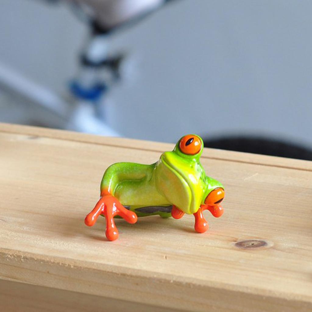 Resin Creative 3D Craft Frog Figurine Office Desk Computer Decoration #2