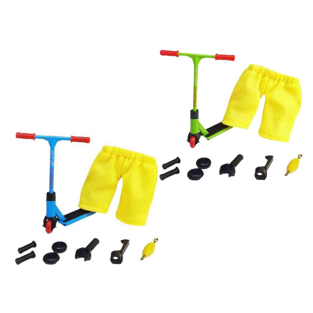 2pcs Finger Scooter Two Wheels Fingerboard Novelty Toy Party Favors Gift