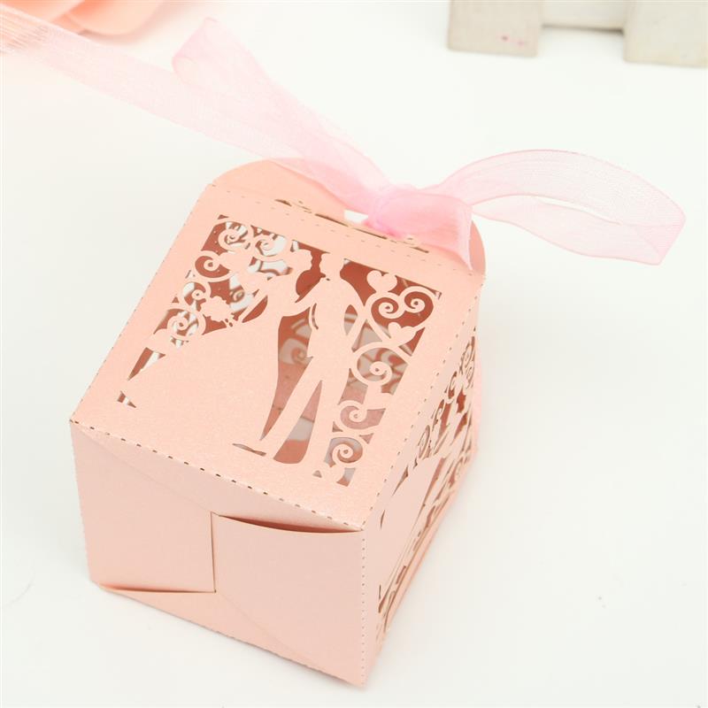 50pcs Laser Cutout Groom and bride Candy Boxes W/Ribbon Wedding Favors Boxes