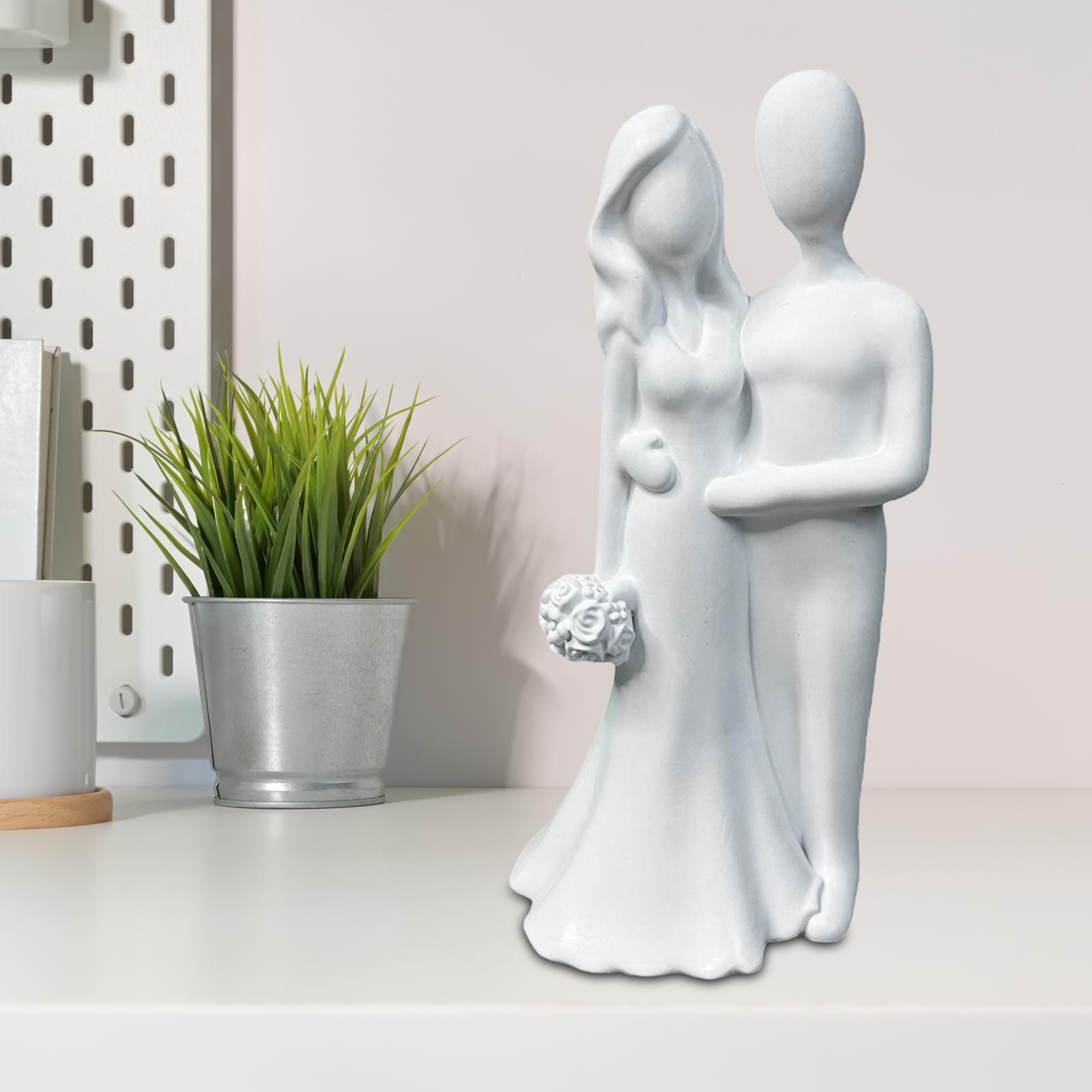 Couple Statue Resin Couple Figurine Couple Sculpture Art for Valentine's Day White Flower