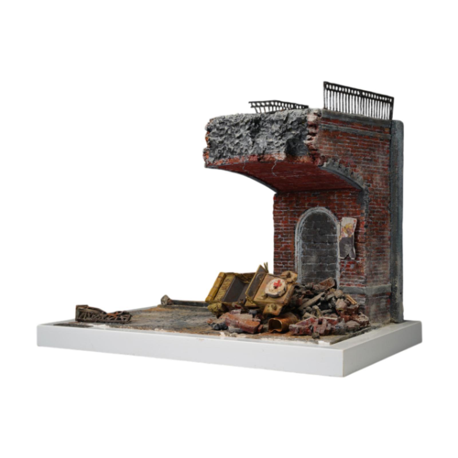 Miniature Bridge Building House