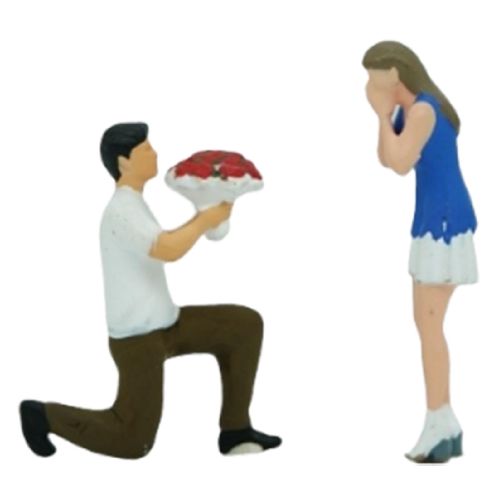1/64 Miniature Figures Couple