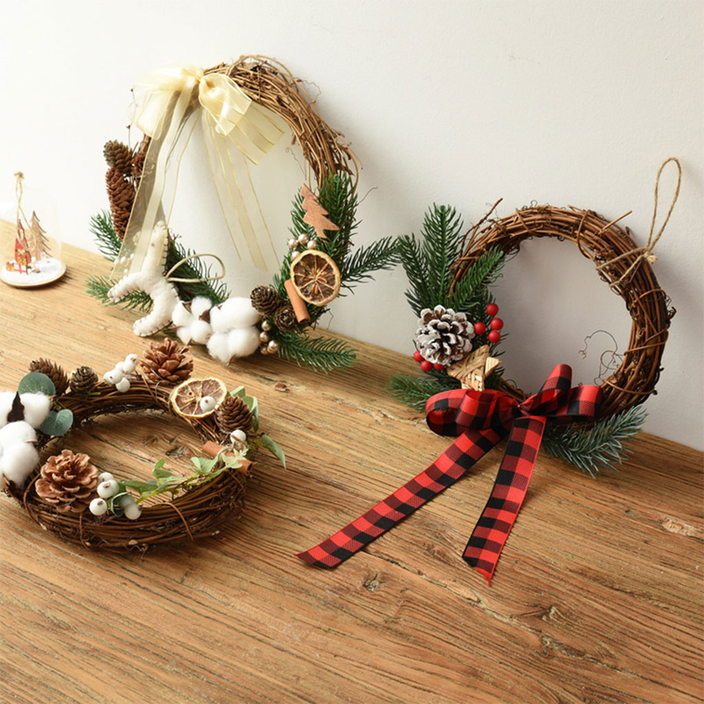 Natural Rattan Wreath Artificial Pine Branches Wall Hanging for Celebration