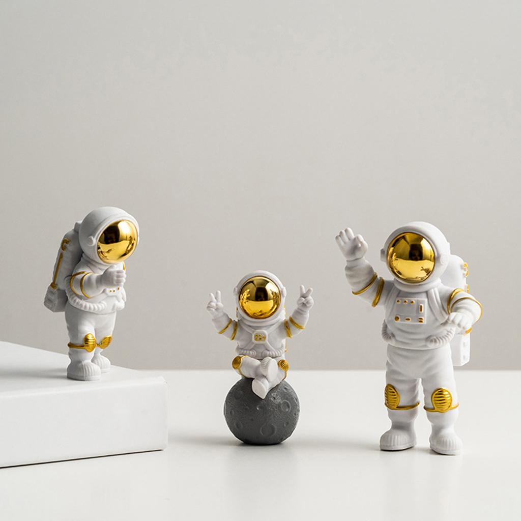 3pcs Astronaut Figurine Home Decor astronaut Statue Sculpture Decor Golden