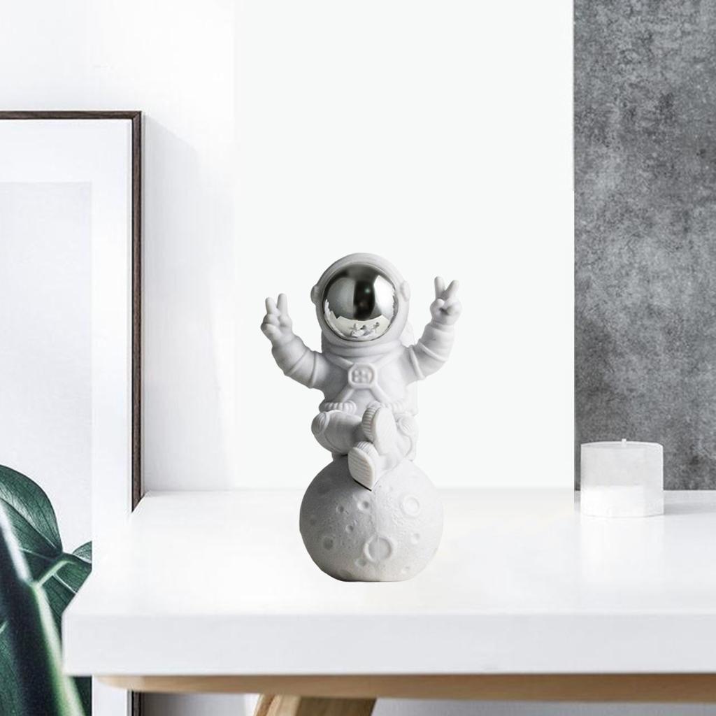 Astronaut Figure Statue Figurine Sculpture Home Office Decoration Silver C