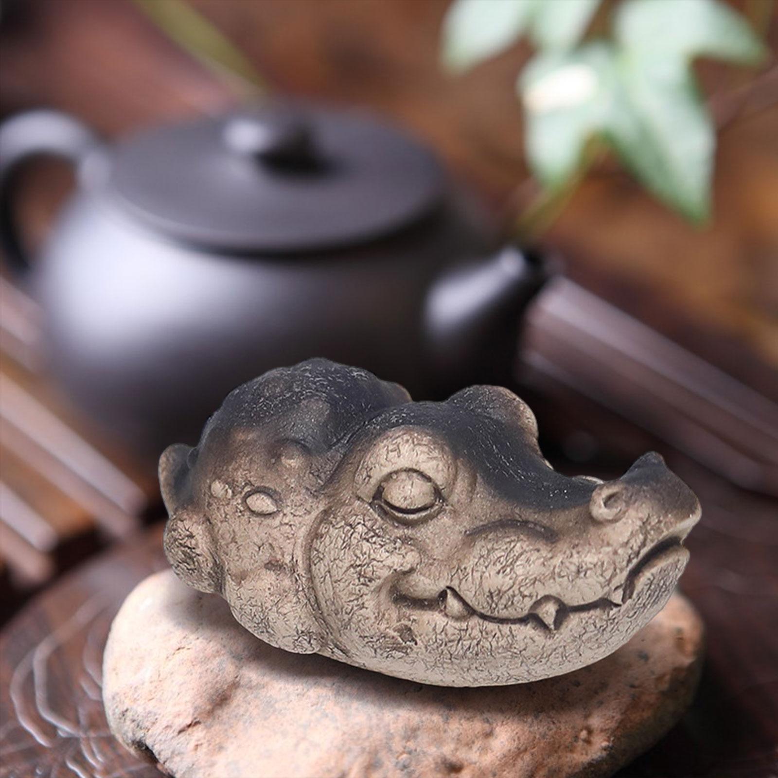 Miniature Crocodile Statue Small Tea Pet Ornament Art for Restaurant Cabinet