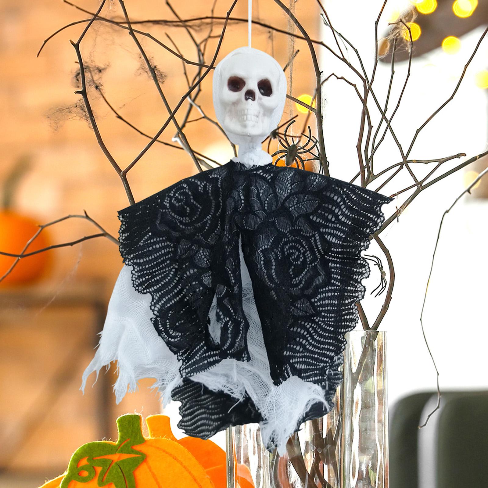 Skull Pendant Creative Skull Hanging Ornament for Haunted House Garden Small
