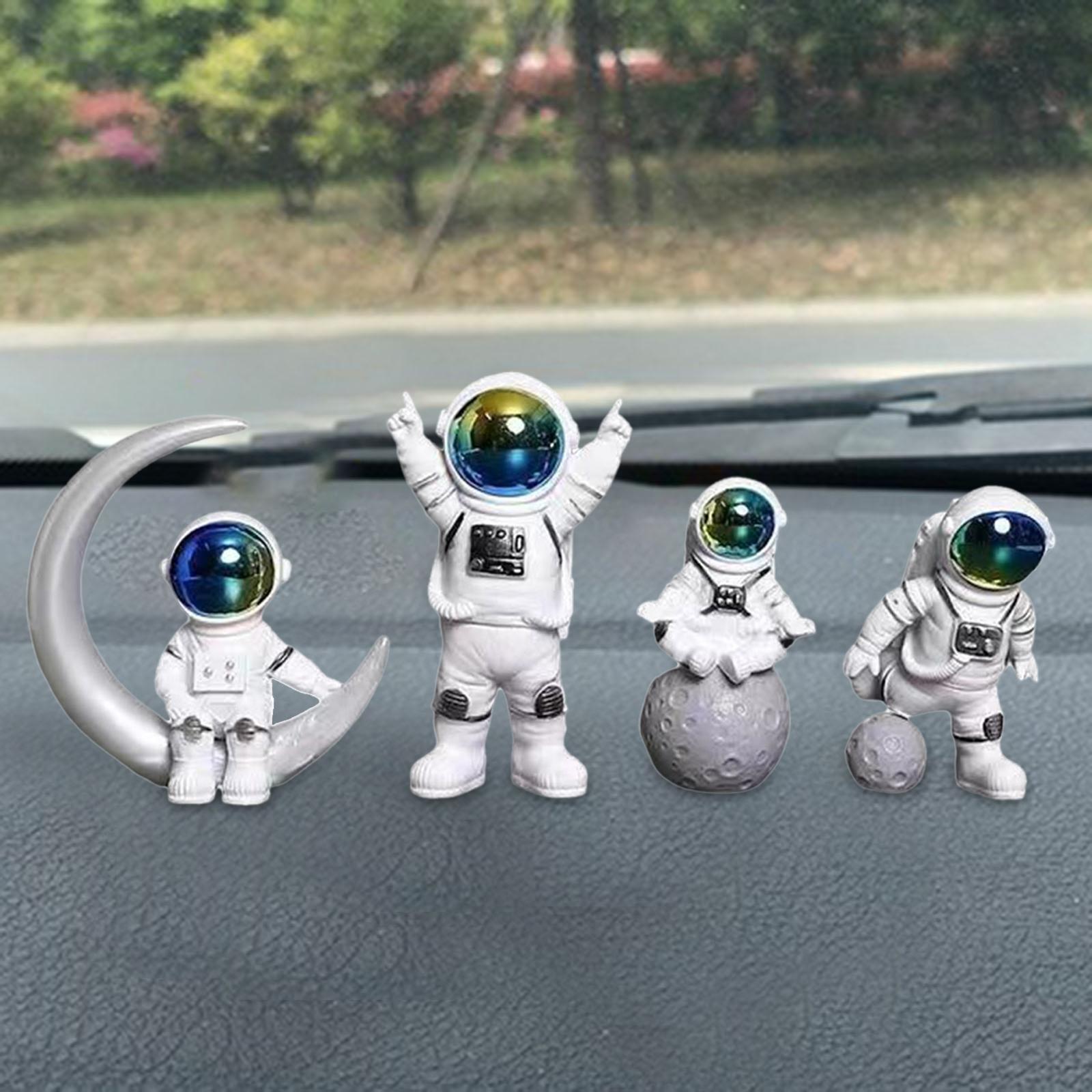 Astronaut Figure Spaceman Sculpture Resin Statue Ornament for Office Party 4pcs