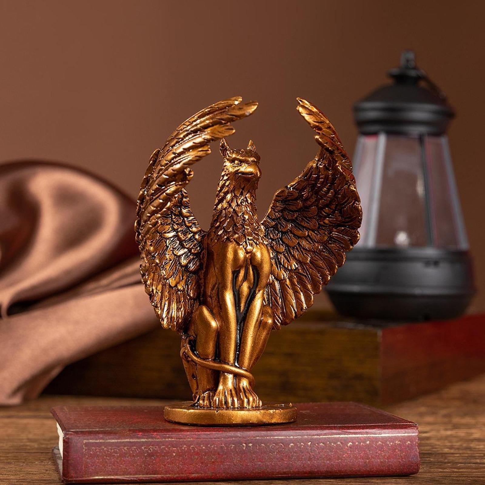 Bird Resin Sculpture Collectible Figurine Bookshelf Desk Figure Eagle Statue