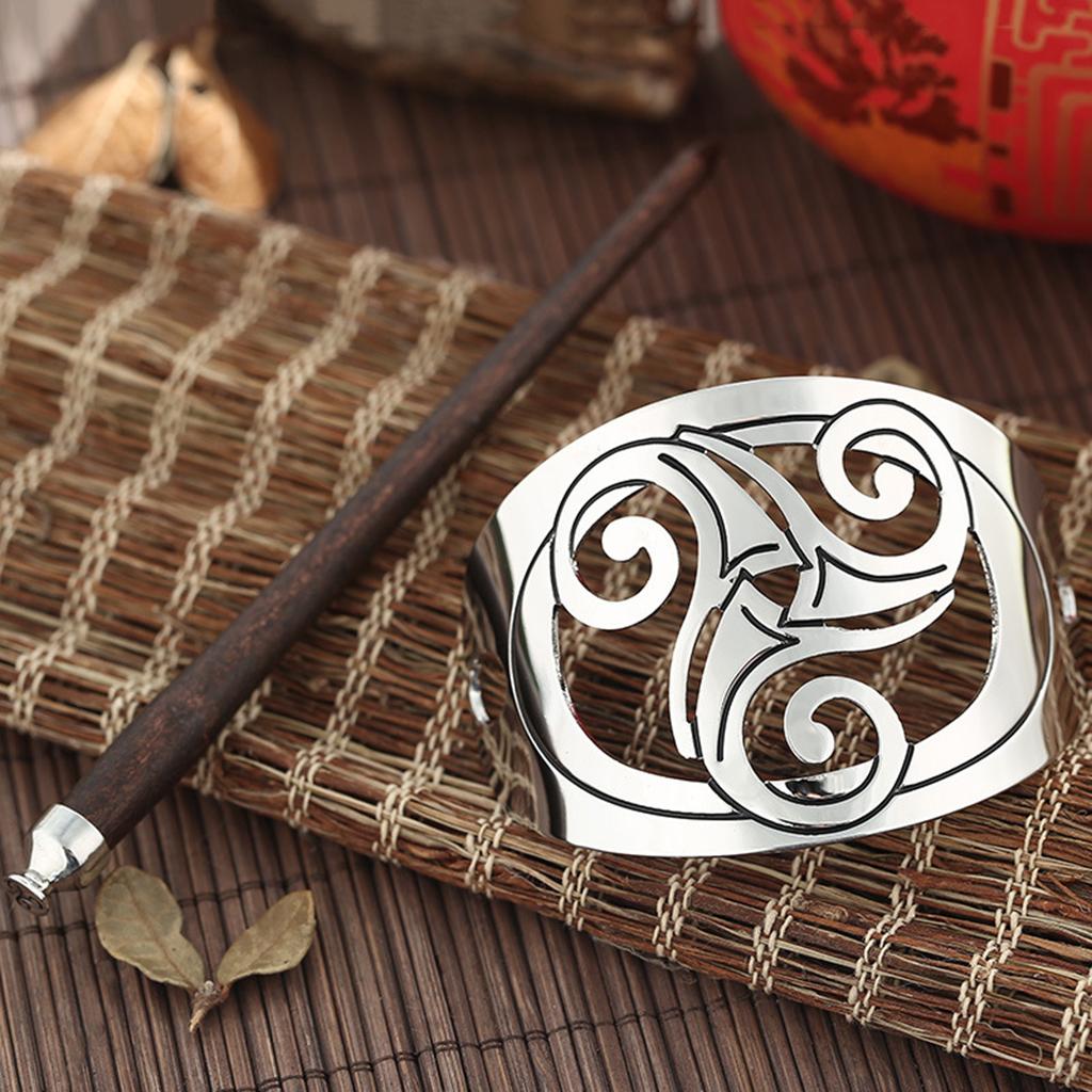 Handmade Carved Wooden Hair Clip With Stick 01